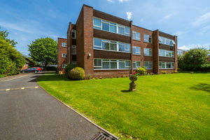 REAR ELEVATION & COMMUNAL GARDEN- click for photo gallery